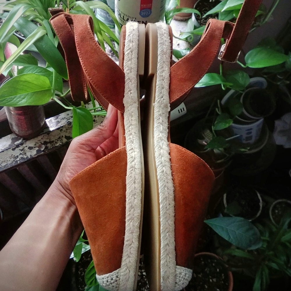 NWOT Banana Republic Factory Tan Espadrille Ankle-Strap Flats with Cream Toe - Picture 2 of 15